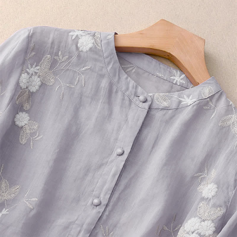 Chemise à manches courtes et col rond pour femme, ornée de pétales brodés et de Buddha Stones - image 1