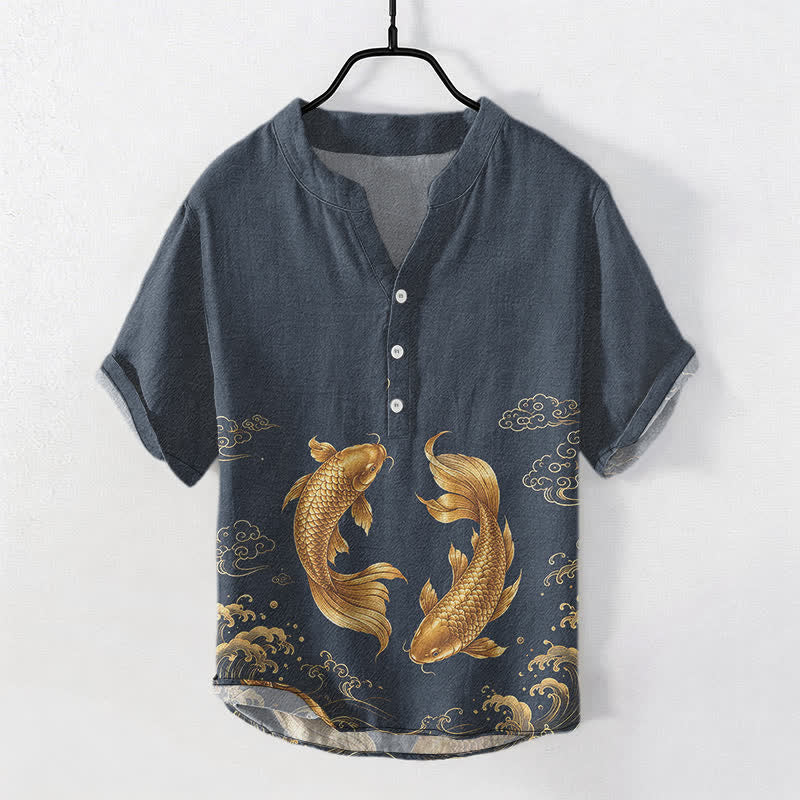 Buddha Stones Chemise homme à manches courtes et demi-boutonnée en coton à motif de carpes koï dorées - Bleu nuit - US/UK/AU50，EU60 (5XL) - image 0