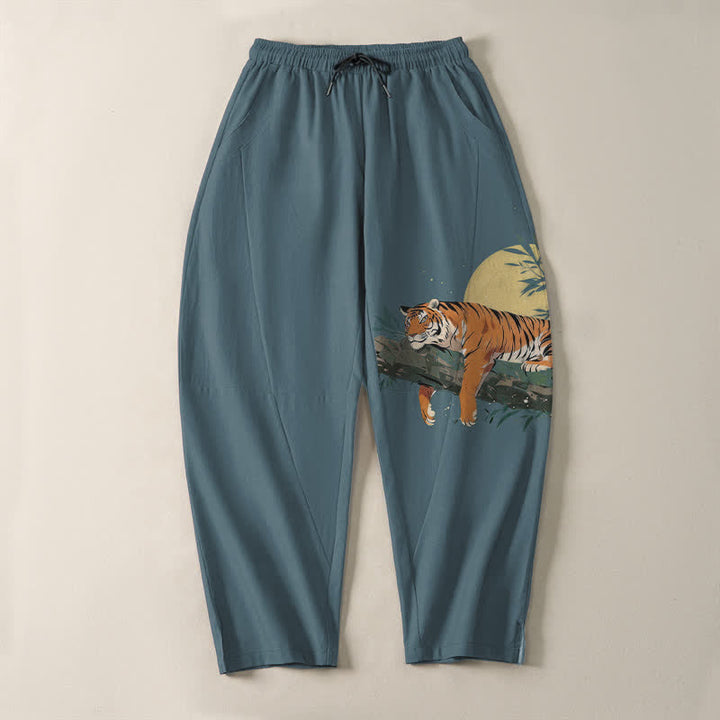 Buddha Stones Pantalon fuselé pour homme en pur coton, motif tigre et lune, cordon de serrage et poches - image 2