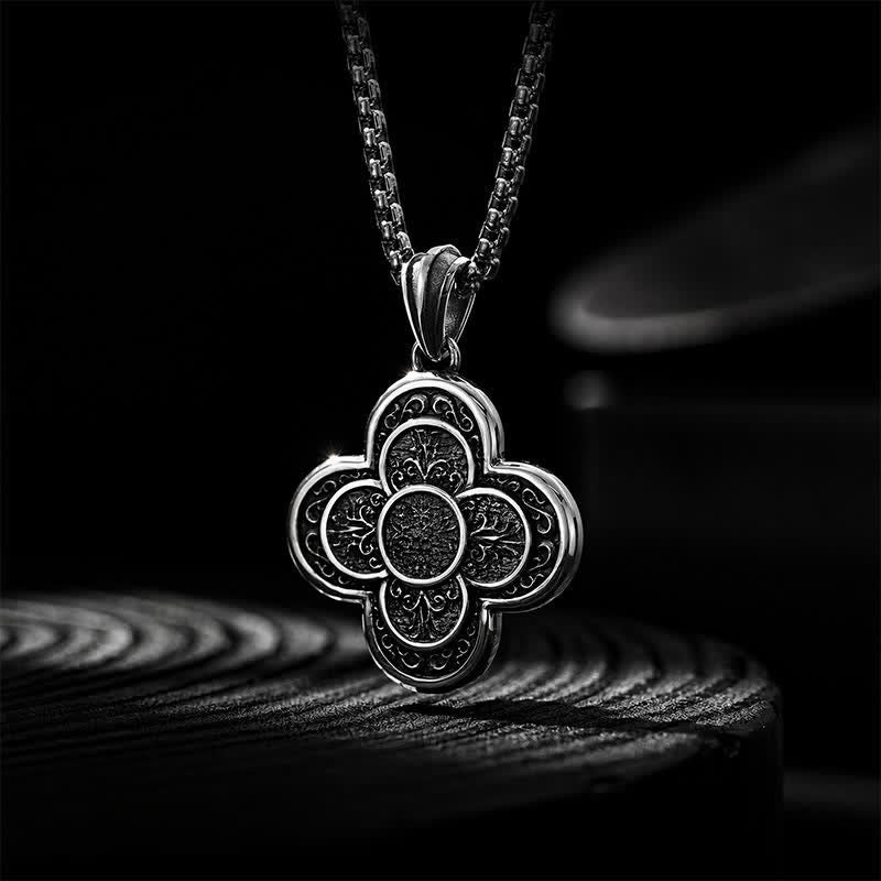 Buddha Stones Collier amulette de richesse vintage en cuivre, orné de cinq pièces impériales et d'un trèfle. - image 1