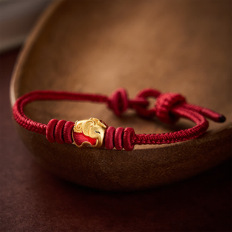 Buddha Stones Bracelet porte-bonheur et protecteur à éléphant rouge et ficelle rouge - Rouge foncé (Tour de poignet 15–17 cm) - image 0