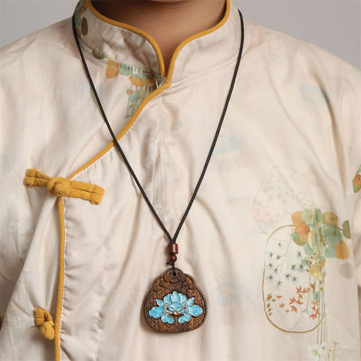 Buddha Stones Collier en bois de sappan, lotus purity, émail incrusté de corde tressée - image 5