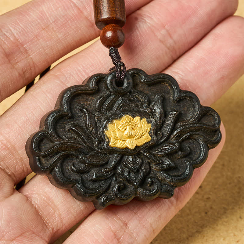 Buddha Stones Collier pendentif sculpté en relief représentant un lotus en bois de sappan - image 4
