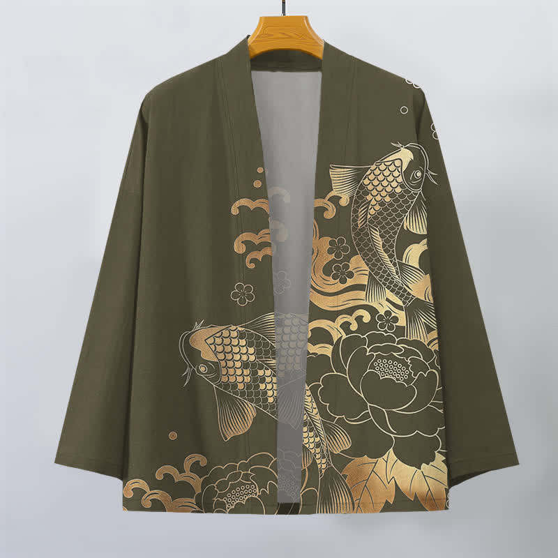 Buddha Stones Kimono pour homme en coton à motif floral de carpes koï dorées, ouvert sur le devant - image 1