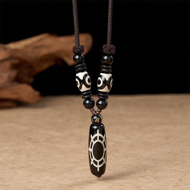 Buddha Stones Collier pendentif en onyx noir du Tibet, motif écaille de tortue, symbole de protection et de bénédiction. - Onyx noir (Taille du pendentif : 30 mm) - image 0