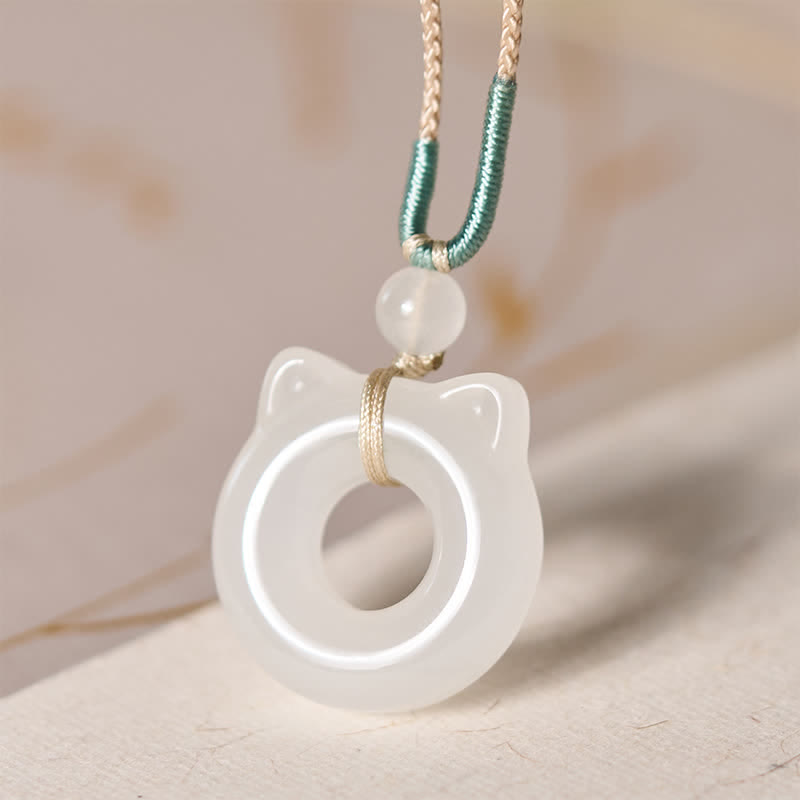 Buddha Stones Collier pendentif chat de prospérité en jade de Tianshan, boucle de paix - Jade naturel (la couleur peut varier) - image 0