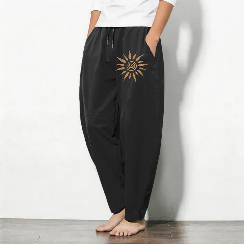 Buddha Stones Pantalon fuselé pour homme en pur coton, motif spirale soleil, cordon de serrage et poches - image 1