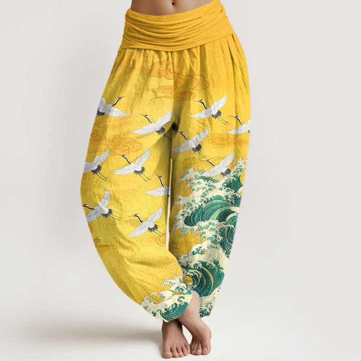 Buddha Stones Pantalon harem à taille élastique pour femme, en coton blanc à motif de grues et de vagues. - Or - US16，UK/AU20，EU48 (3XL) - image 0