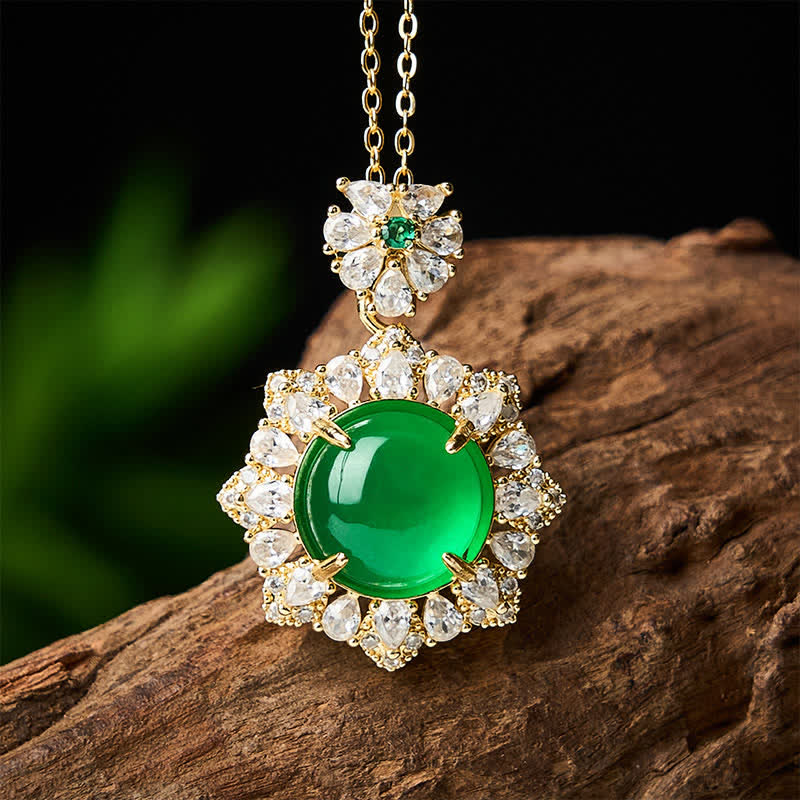 Buddha Stones Collier pendentif rond en jade vert, symbole d'abondance - image 1