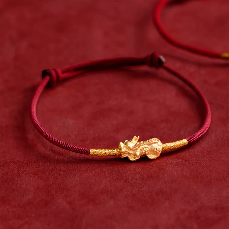 Buddha Stones Bracelet porte-bonheur PiXiu en fil rouge fait main - Rouge foncé (Tour de poignet : 15–19 cm) - image 0
