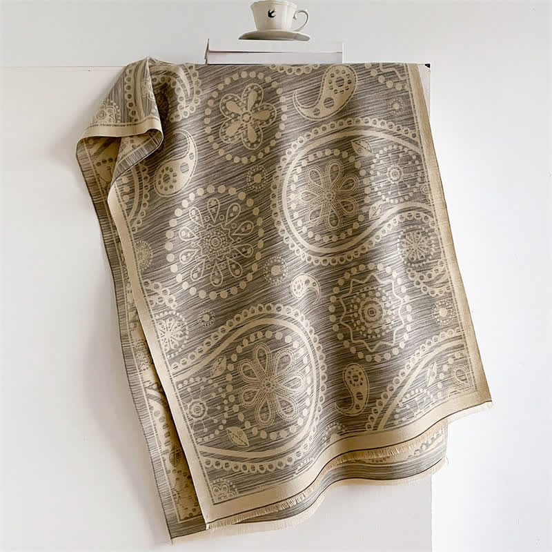 Buddha Stones Châle à pompons à motif cachemire baroque automnal et fleurs de cajou - Gris clair - 190 x 70 cm - image 10