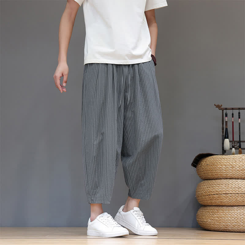 Buddha Stones Pantalon Capri homme en coton et lin rayé, coupe fuselée, avec cordon de serrage et poches, style minimaliste et décontracté d'été - Gris ardoise - US/UK/AU46, EU56 (5XL) - image 0