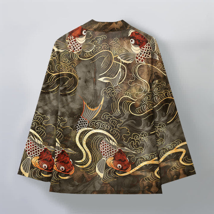 Buddha Stones Kimono pour homme en coton rouge à motif de carpes koï et de vagues dorées, ouvert sur le devant - image 2