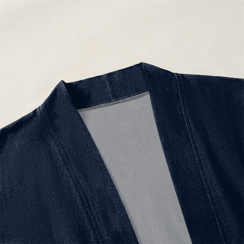 Buddha Stones Kimono pour homme en coton blanc à motif de vagues et de carpes koï, ouvert sur le devant - image 3