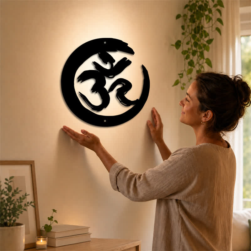 Buddha Stones Cercle OM noir, symbole de pleine conscience en fer et métal, art mural - image 1