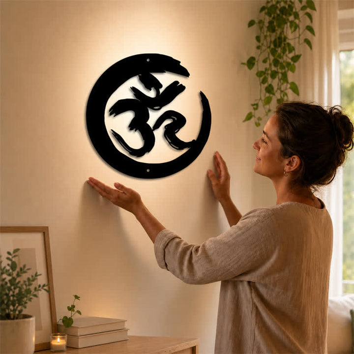 Buddha Stones Cercle OM noir, symbole de pleine conscience en fer et métal, art mural - image 1