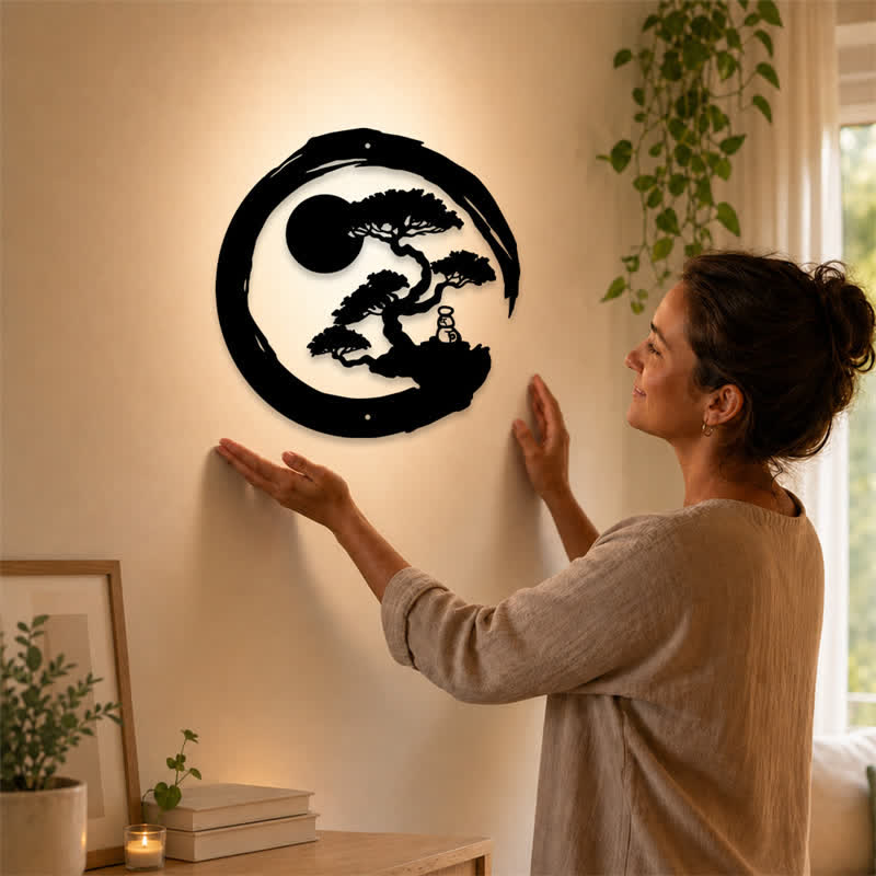 Buddha Stones Cercle Zen en Métal, Pin, Éveil, Bonsaï en Fer, Symboles Significatifs, Art Mural - image 1