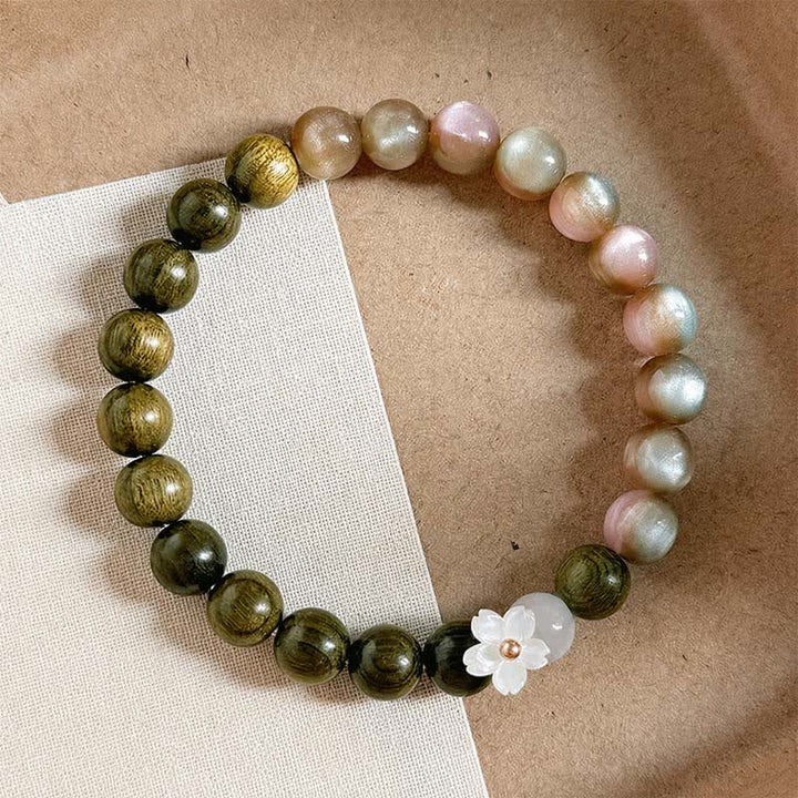 Buddha Stones Bracelet Sérénité avec breloque fleur œil-de-chat en bois de santal vert - image 2