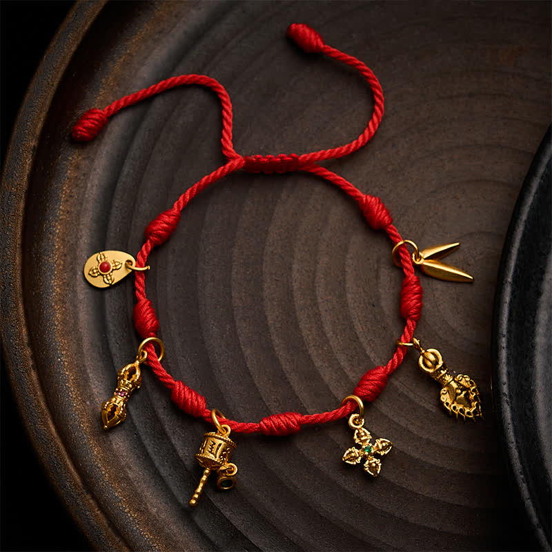 Buddha Stones Bracelet porte-bonheur Zakiram en corde rouge à sept nœuds faite main, avec moulin à prières Om Mani Padme Hum, Vajra et feuille de bambou. - Rouge (Tour de poignet : 15–19 cm) - image 0