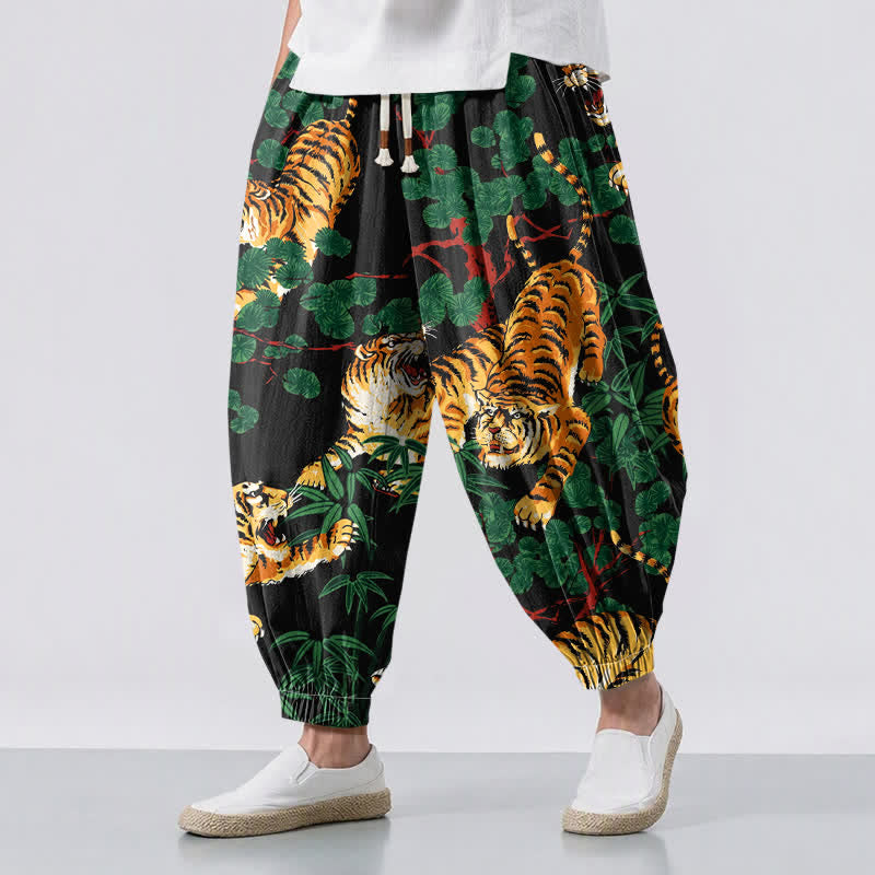 Buddha Stones Pantalon harem pour homme en pur coton, motif tigre et feuilles tropicales, cordon de serrage et poches - Noir - US/UK/AU50，EU60 (5XL) - image 0