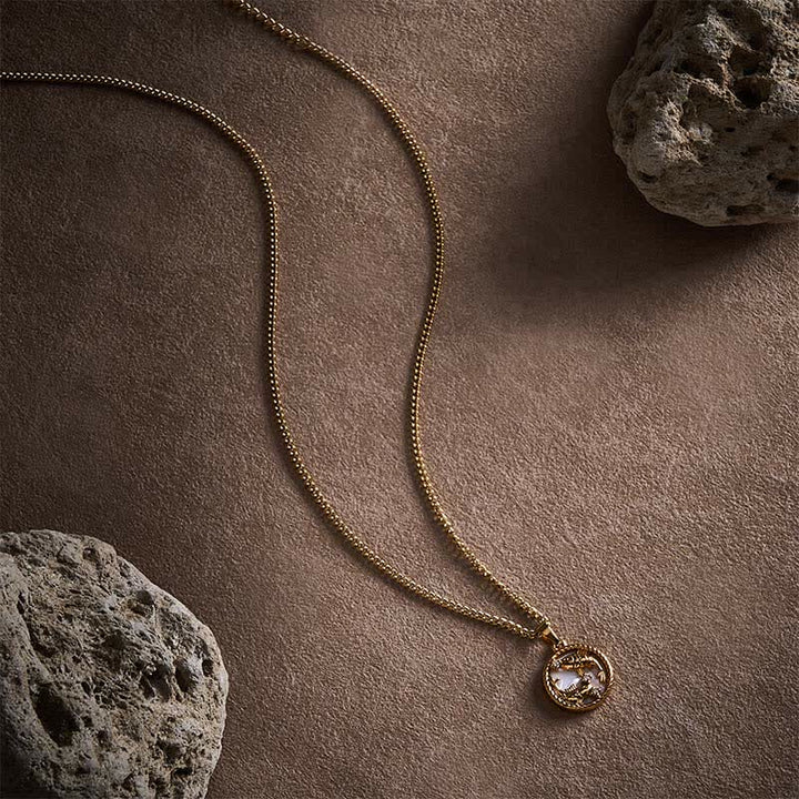 Buddha Stones Collier pendentif rond en acier titane représentant une carpe koï, symbole de force et de succès - image 7
