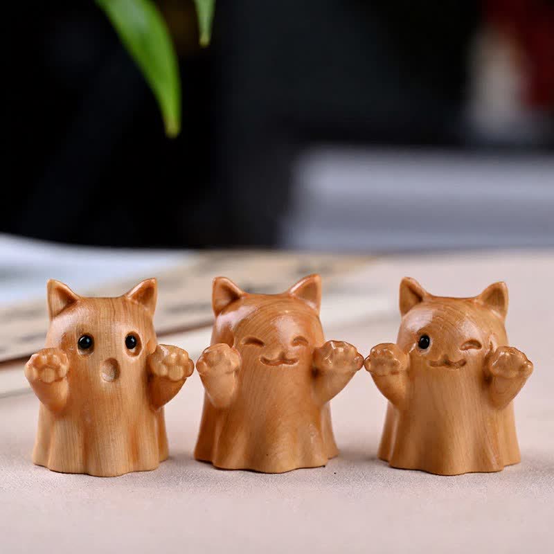 Buddha Stones Chat sculpté en bois de pin faisant un clin d'œil, décoration animalière mignonne et apaisante - image 0