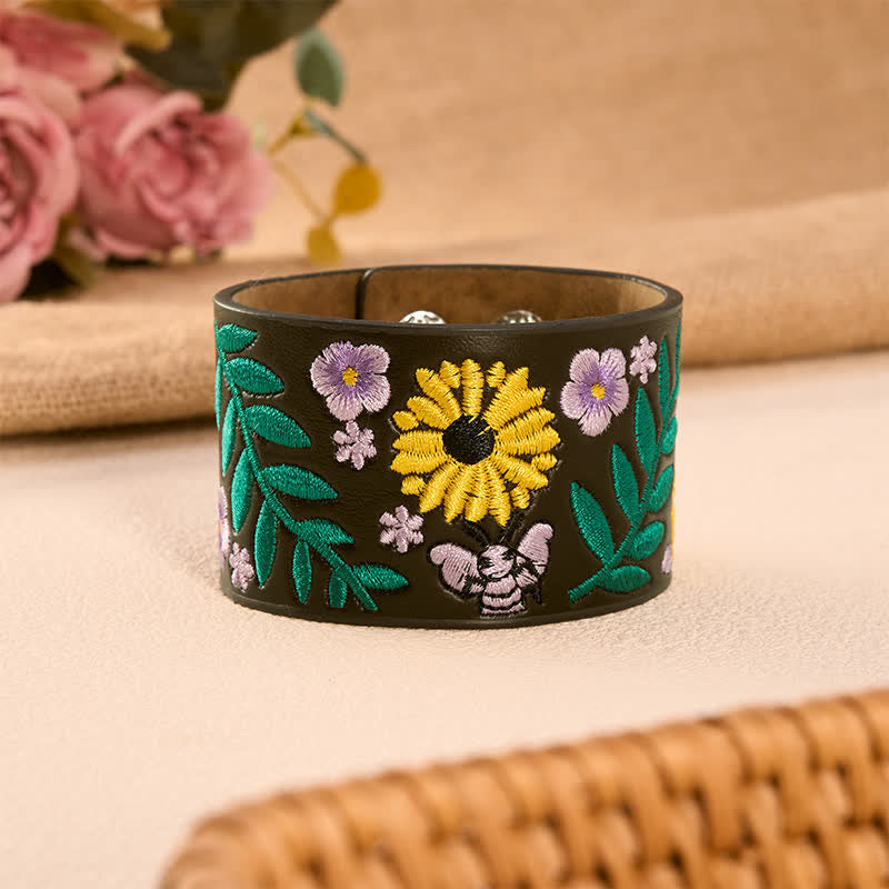 Buddha Stones Bracelet vintage en cuir brodé de roses et de papillons à motif floral et boucle - Jardin des papillons (Tour de poignet : env. 15–17 cm) - image 0