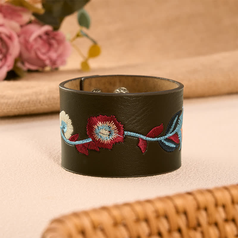 Buddha Stones Bracelet vintage en cuir brodé de roses et de papillons à motif floral et boucle - Fleur sauvage en pleine floraison (Tour de poignet : env. 15–17 cm) - image 9