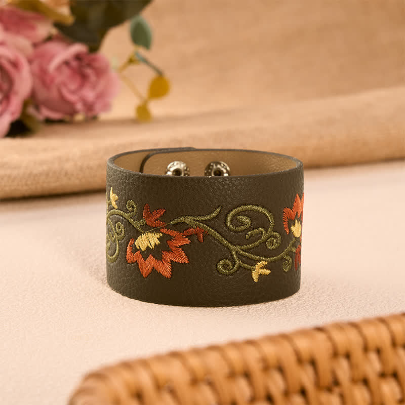 Buddha Stones Bracelet de protection en cuir brodé de fleurs avec boucle ajustable - Marron (Tour de poignet : env. 15–17 cm) - image 0