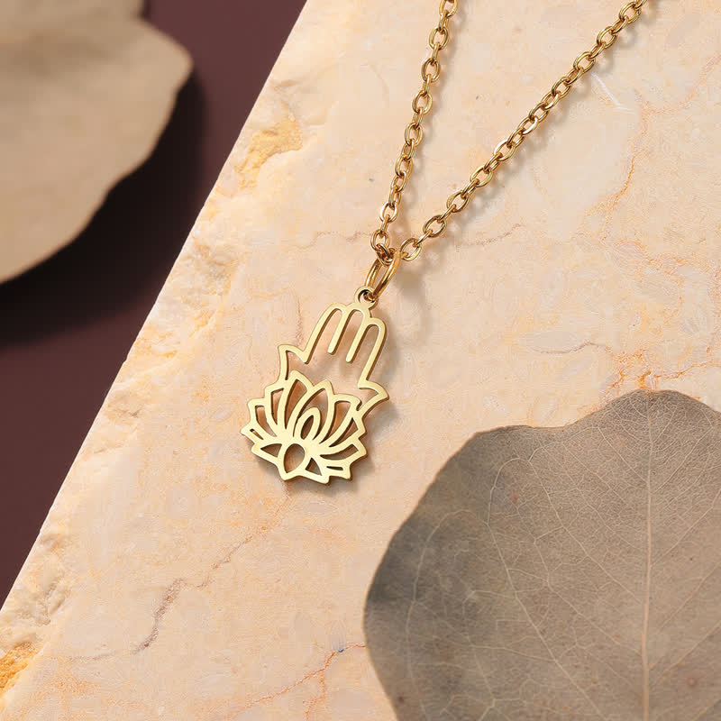 Buddha Stones Collier de protection en acier titane avec lotus et main Hamsa - image 4