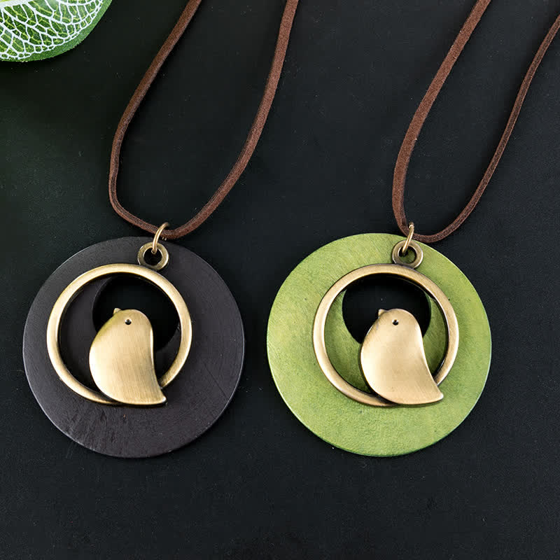 Buddha Stones Collier pendentif vintage rond en bois avec breloque oiseau - image 0
