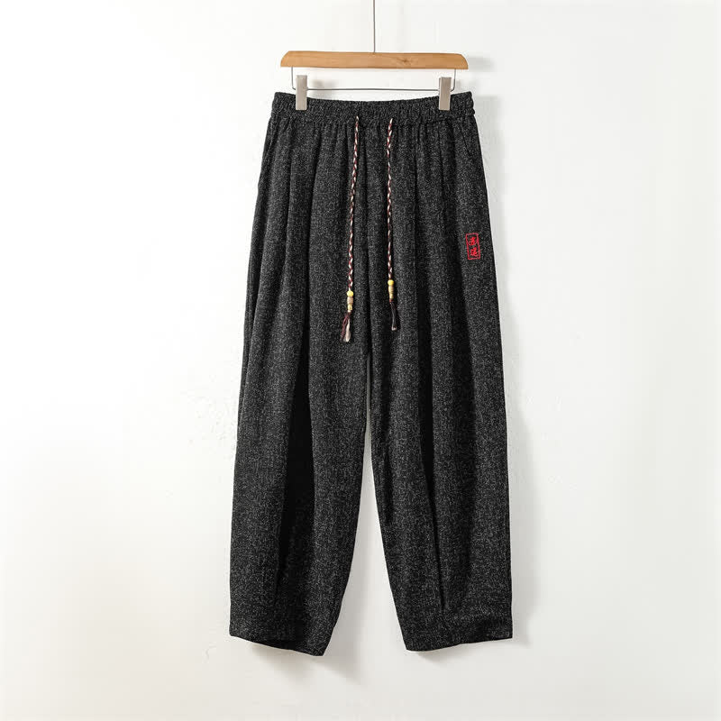 Buddha Stones Pantalon harem homme décontracté automne-hiver avec cordon de serrage, broderie, couleur unie et poches - Noir - US/UK/AU52，EU62 (8XL) - image 0