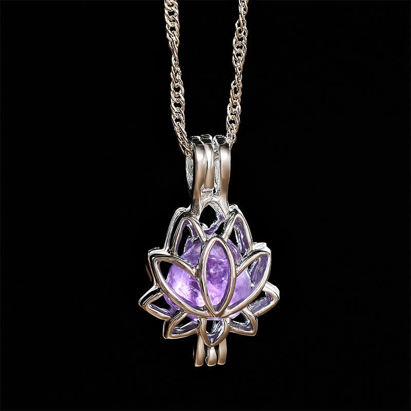 Buddha Stones Collier pendentif lotus ajouré en acier titane et améthyste - Améthyste (Méditation ♥ Équilibre) - image 0