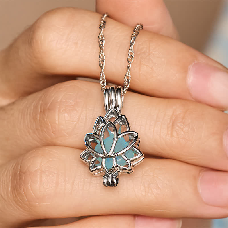 Buddha Stones Collier pendentif lotus paix en acier titane aigue-marine - image 5