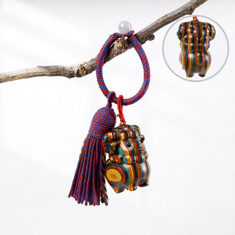 Buddha Stones Porte-clés à pompon en bois de santal vert sculpté à la main, motif chèvre arc-en-ciel et eucalyptus - Eucalyptus arc-en-ciel - Bleu Rouge - image 10