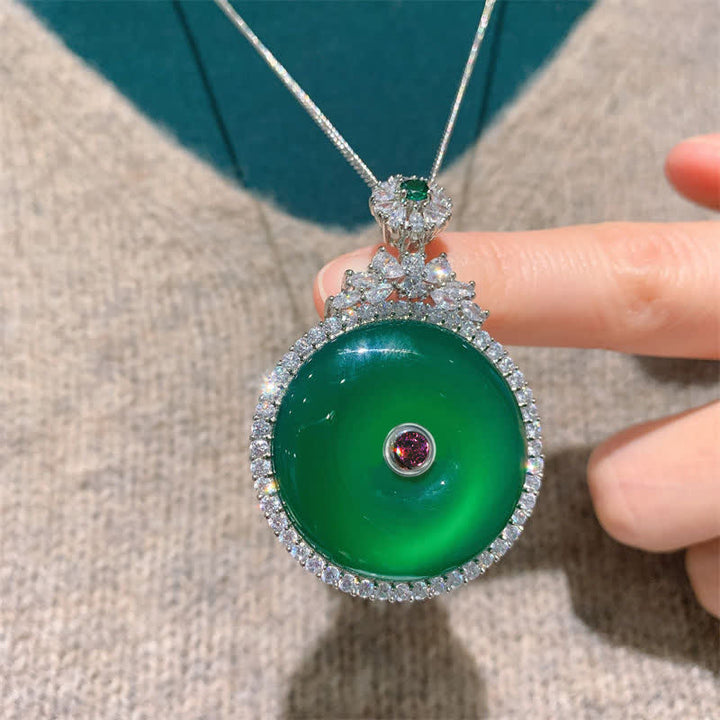 Collier avec pendentif rond en calcédoine verte et Buddha Stones - image 4