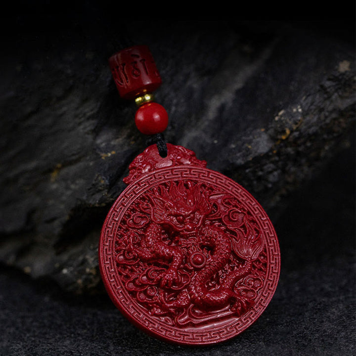 Collier pendentif de protection du dragon en cinabre naturel de l'année du dragon Buddha Stones