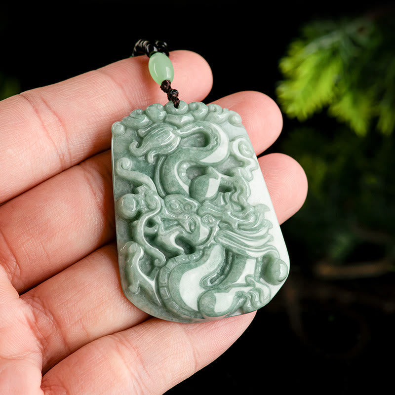 Collier avec pendentif en chaîne de perles de protection en jade et pierre de Buddha Stones Année du Dragon Zodiaque chinois
