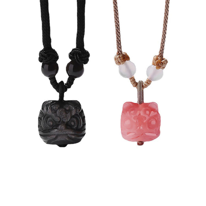 Buddha Stones Collier de protection Lion dansant en Obsidienne rouge Agate naturelle argentée Pendentif