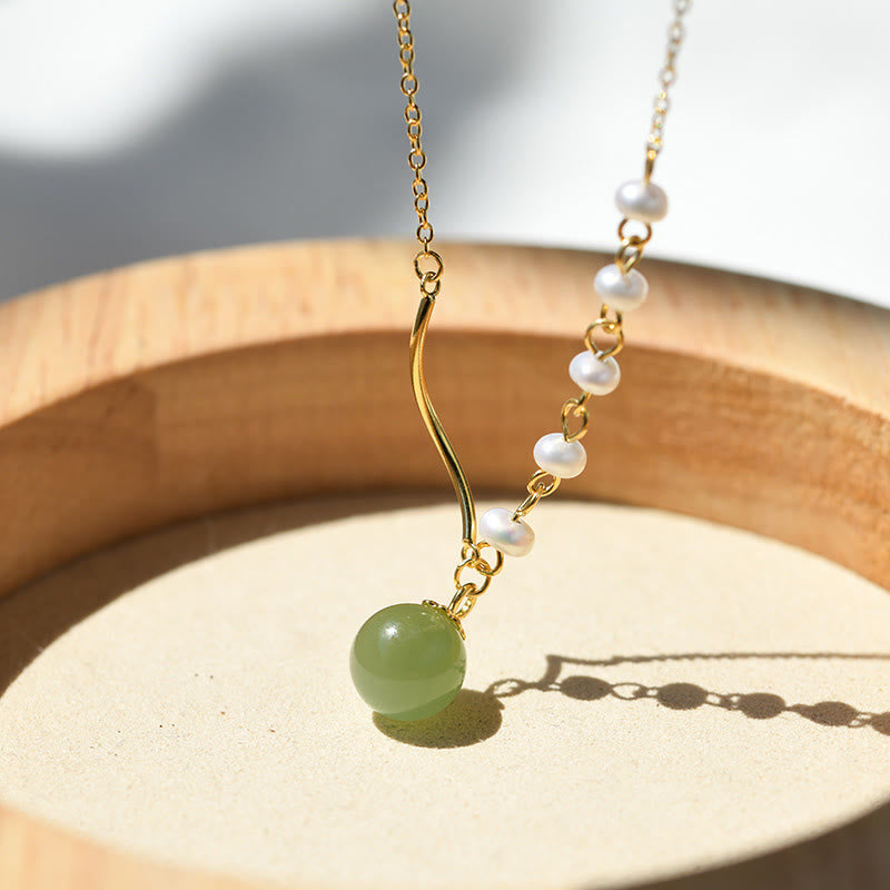 Collier avec pendentif porte-bonheur en perles de jade Hetian naturelles de Bouddha Stones - Jade de Hetian (Prospérité ♥ Abondance) - image 0