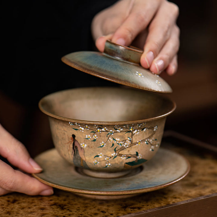 Buddha Stones Jingdezhen peintes à la main en porcelaine au four Ru Hanfu Girl Flower Ceramic Gaiwan Sancai Teacup Kung Fu Tea Cup And Saucer With Lid