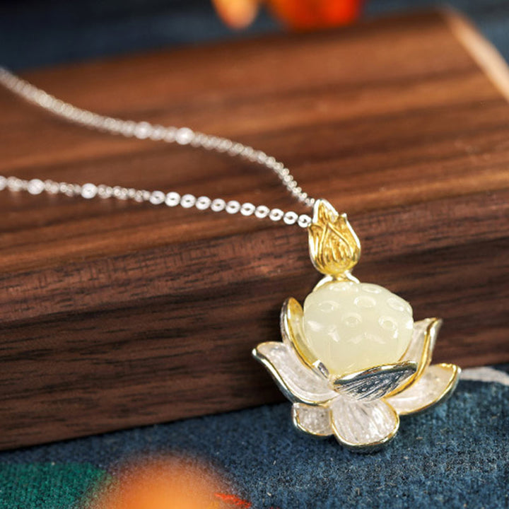 Collier de bonheur en fleur de lotus en jade blanc - image 5