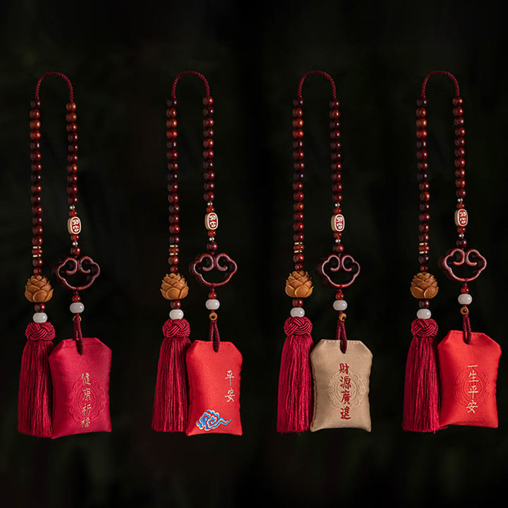Buddha Stones tibétaines à petites feuilles de bois de santal rouge, lotus, cinabre, sachet de protection, pompon, décoration à suspendre pour voiture
