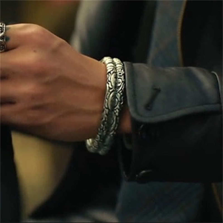 Bracelet porte-bonheur sculpté en forme de tête de dragon