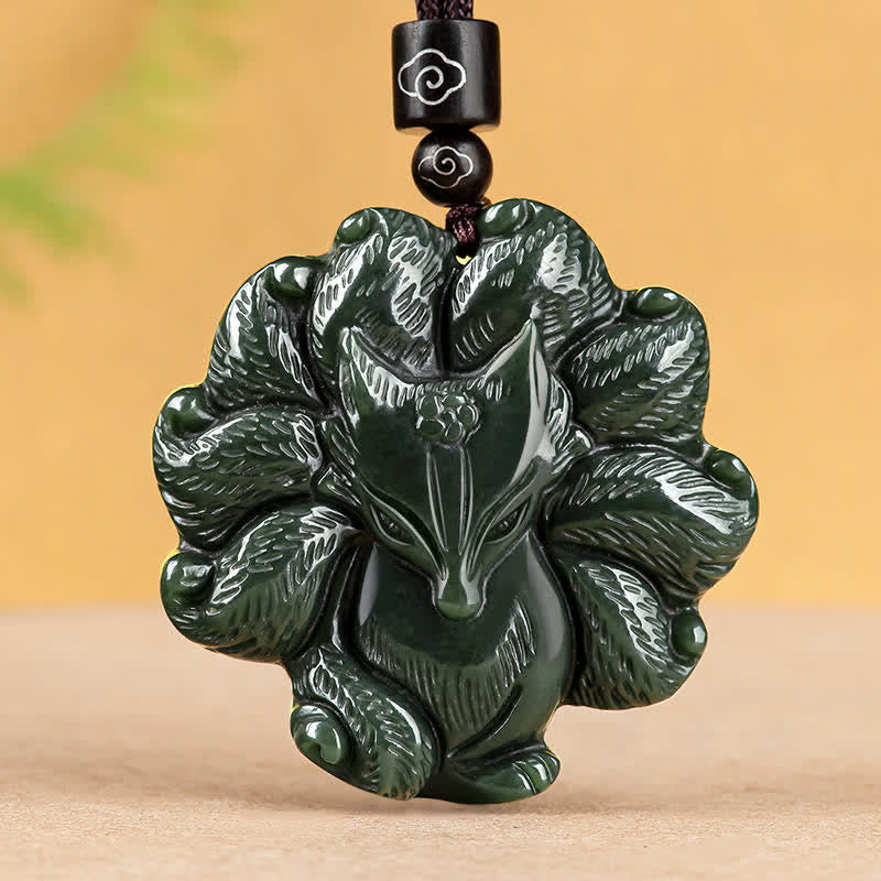 Collier pendentif porte-bonheur en jade cyan Hetian à neuf queues