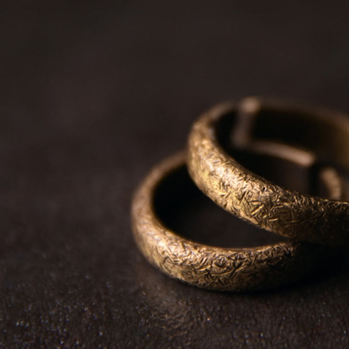 Bague de couple porte-bonheur en cuivre au design texturé vintage tibétain