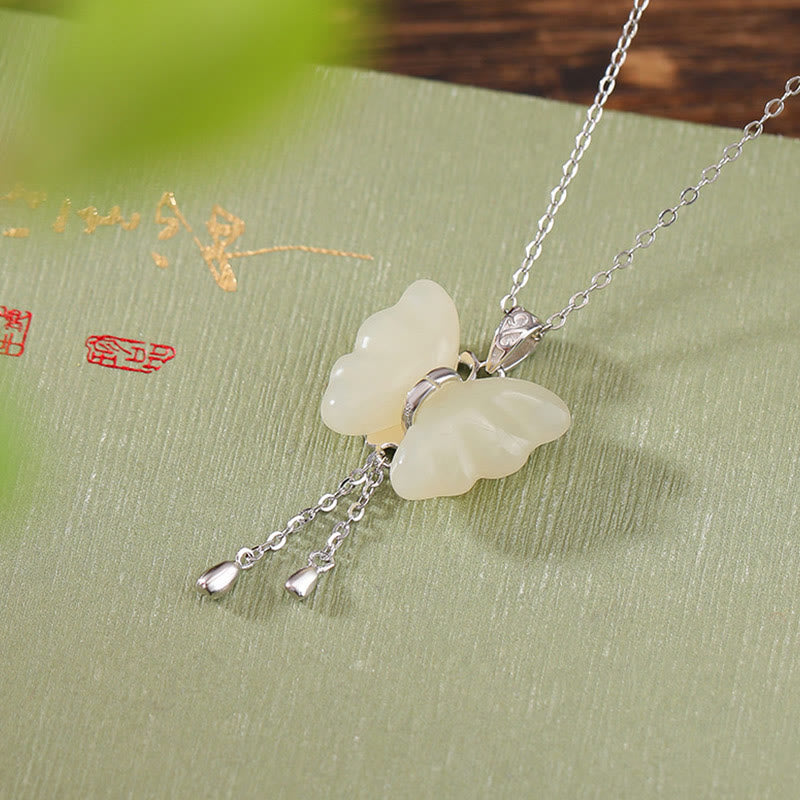 Collier pendentif bénédiction papillon en jade blanc Hetian plaqué or en argent sterling 925 Buddha Stones