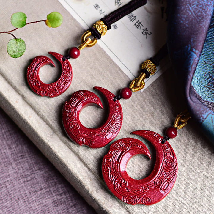 Collier pendentif en cinabre naturel avec pendentif de bénédiction en Buddha Stones pour améliorer la chance