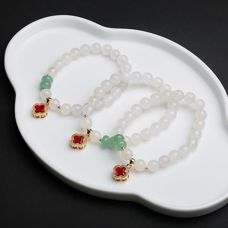 Buddha Stones Agate blanche naturelle Agate rouge Sac d'argent Caractère Fu Trèfle à quatre feuilles Bracelet de protection