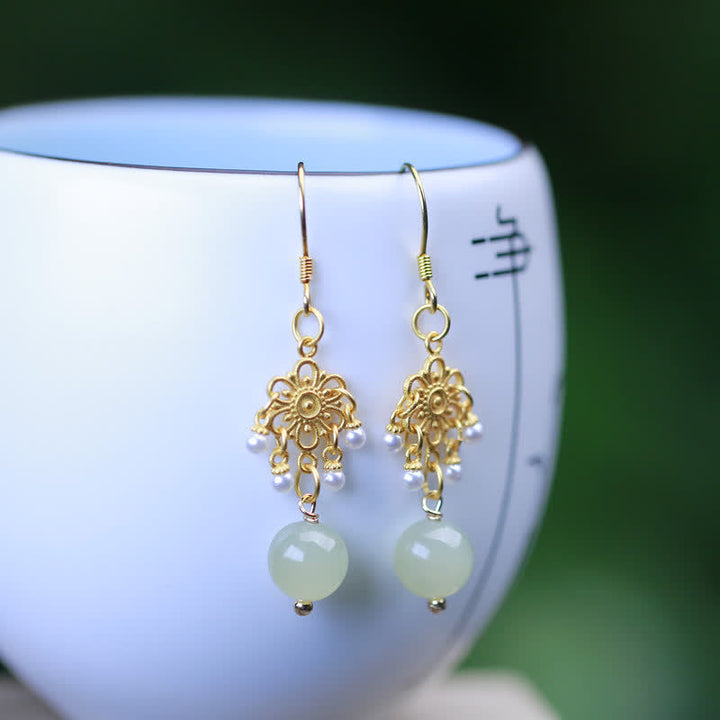 Boucles d'oreilles pendantes en plaqué or 14 carats avec motif de fleur de jade Hetian